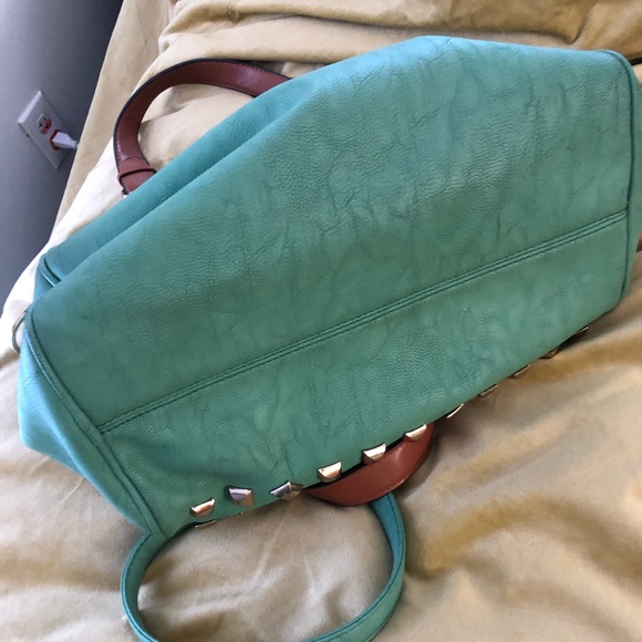 Purse 🤍 - Picture 4 of 6